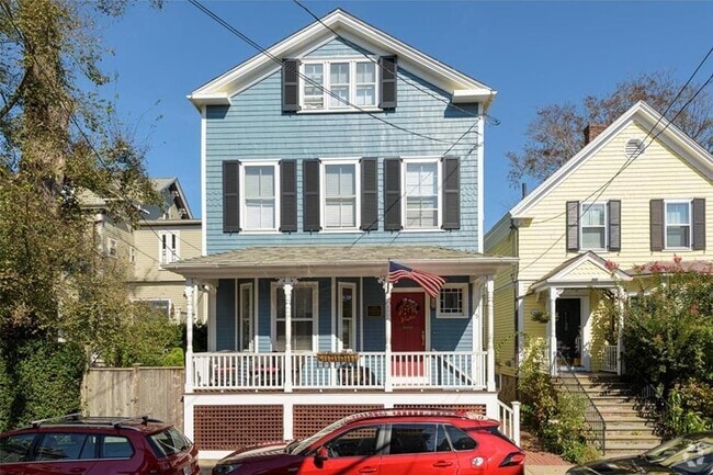 Building Photo - 45 Elm St