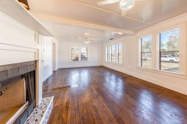 Building Photo - Ready for Summer and Fall Semester 2026! Spacious Four Bedroom near Texas Tech!