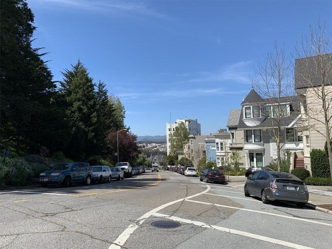 Foto del edificio - 135 Buena Vista Ave E