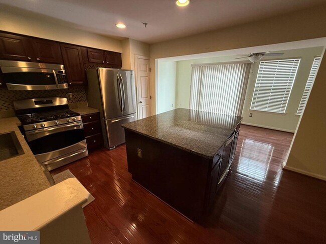 Foto del edificio - 7211 Maidstone Pl