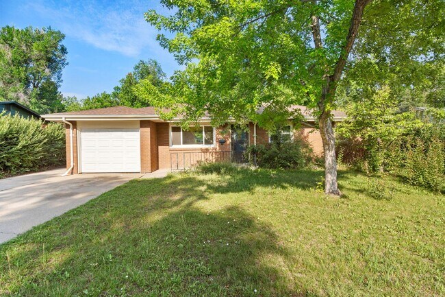 Foto del edificio - 3 Bedroom Brick Ranch