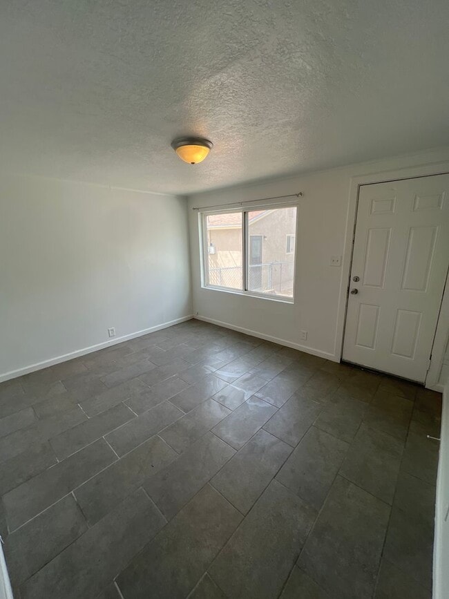 Building Photo - Cute Casita Style Living in historic Albuquerque 1 Bedroom 1 Bath.