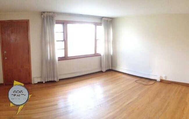 Foto del edificio - 3558 N Nagle Ave