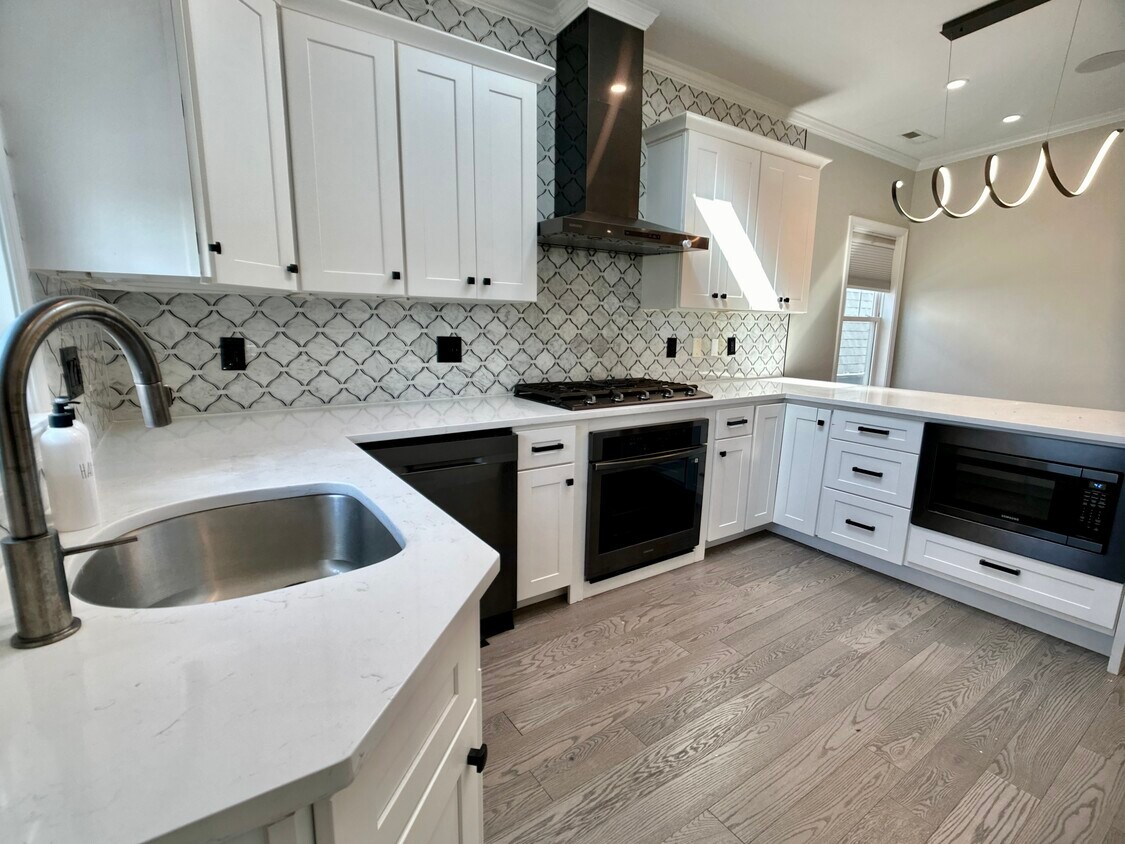 Foto principal - 222 Roslindale Ave
