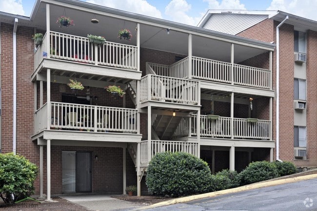 Edificio - Nutmeg Woods