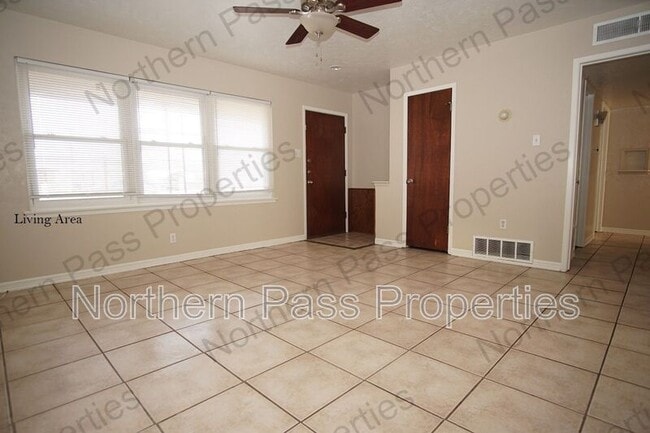 Foto del edificio - 5524 Yarmouth Ln