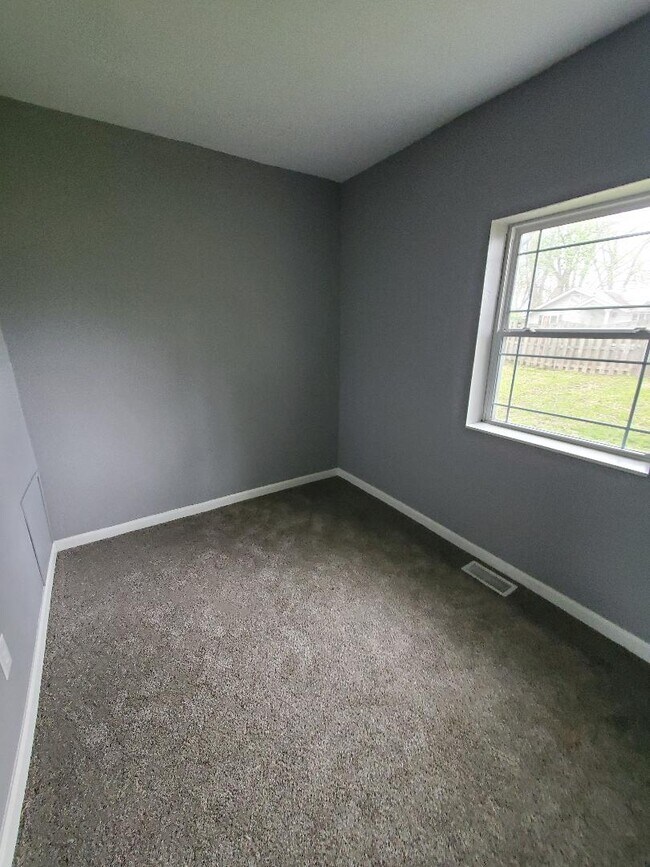 Foto del edificio - 106 E Madison St