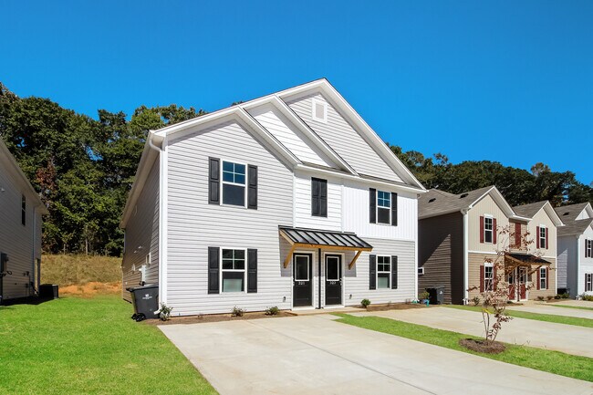 Foto del edificio - 323 Noble Ln, Pendleton, SC
