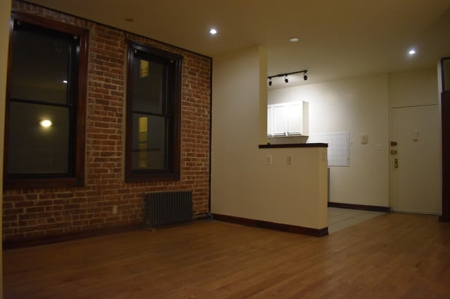 Building Photo - 619 W 163rd St