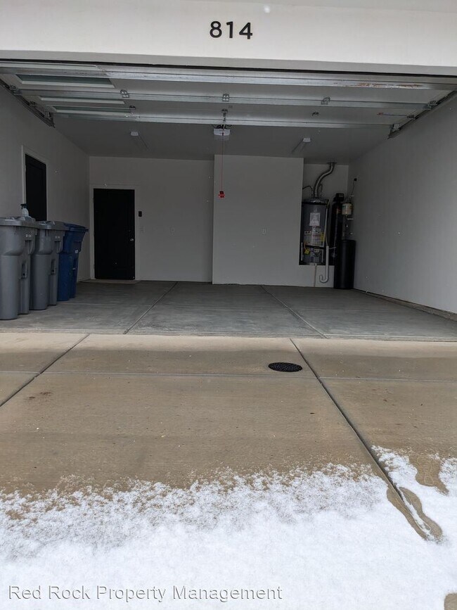 Foto del edificio - 3 br, 3 bath House - 814 E Desert Cactus