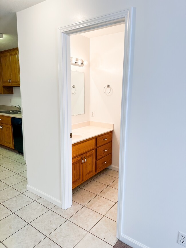 Building Photo - 174 Boswell Cir