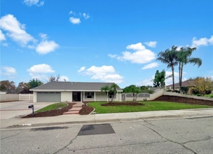 Building Photo - 5540 Royal Hill Dr