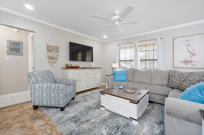 Foto del edificio - 1344 Bayshore Terrace