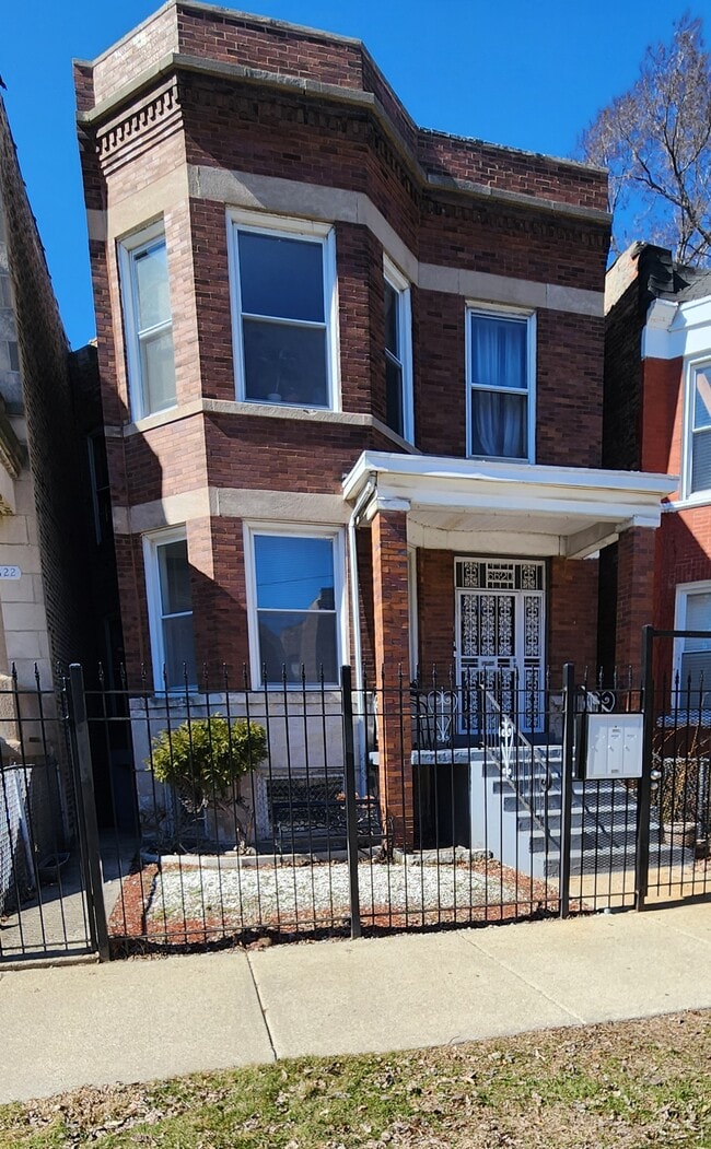 Building Photo - 6620 S Champlain Ave