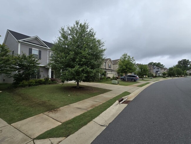 Building Photo - 5 Bedroom Single Family Home in Fort Mill