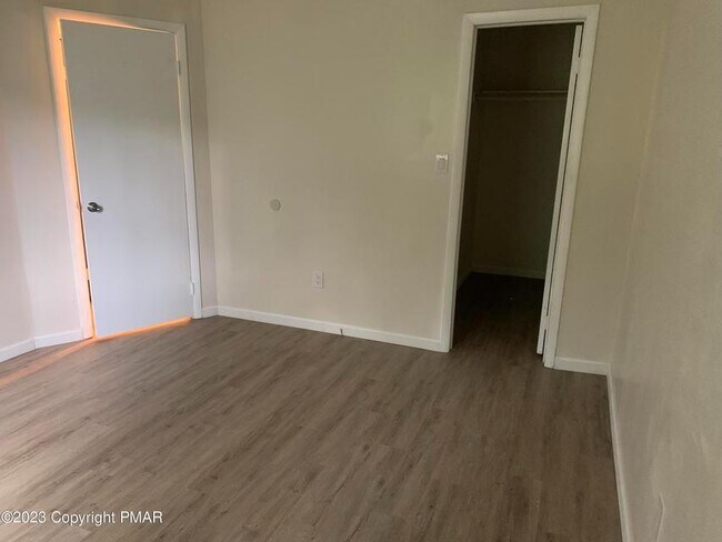 Foto del edificio - 130 View Ct