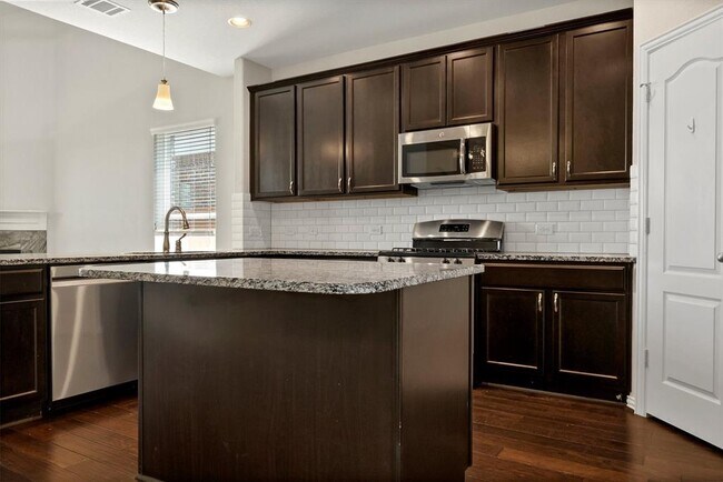 Building Photo - 128 Cipressi Cove