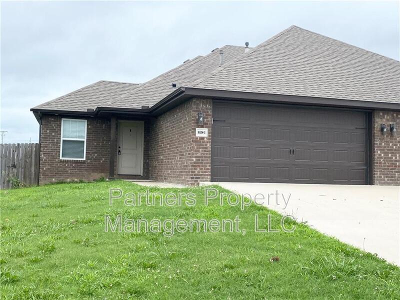 Foto principal - 808 Hindman Dr