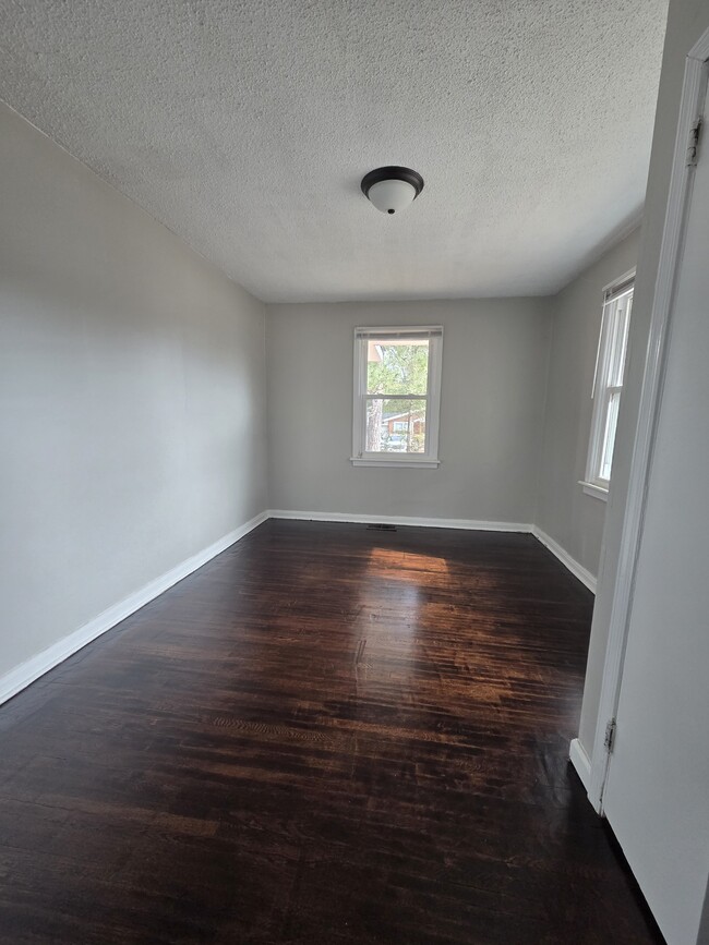 Foto del edificio - 2573 Dover St