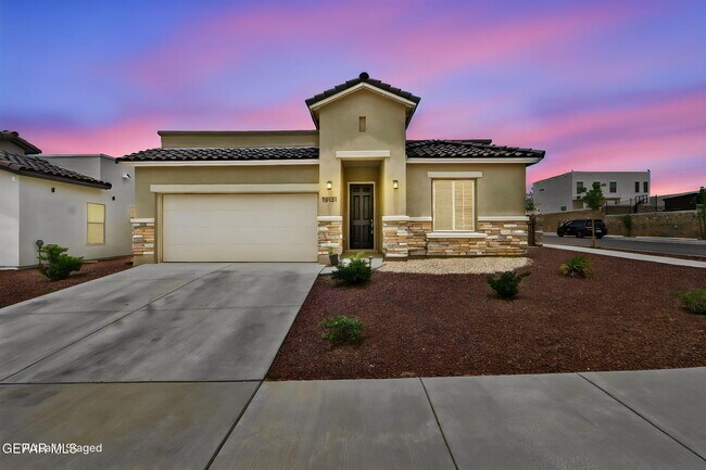 Foto del edificio - 13131 Oakhampton Ave
