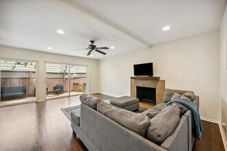 Building Photo - 2704 San Pedro St