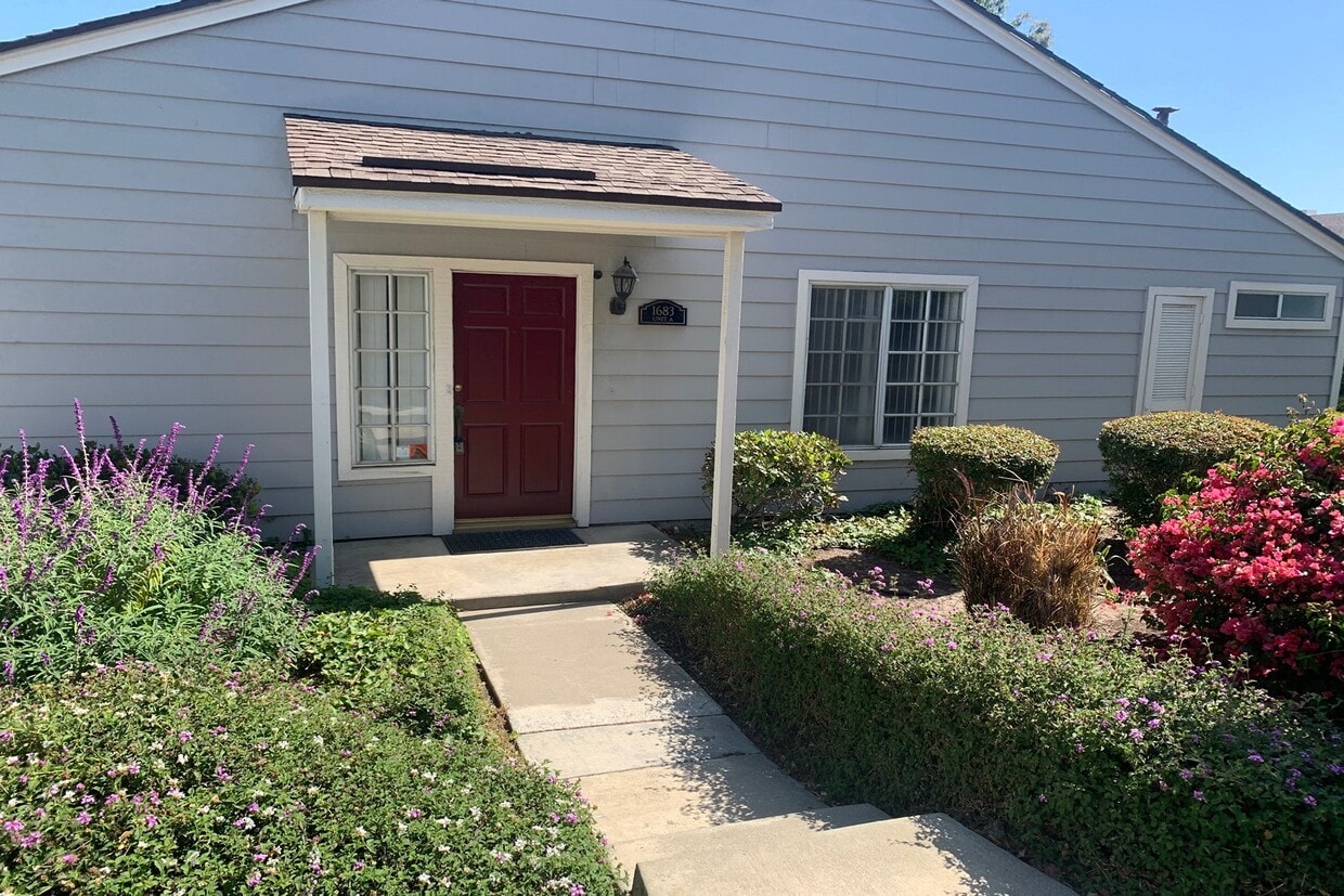 1683 N Mountain Ave Unit A, Upland, CA 91784 Condo for Rent in Upland