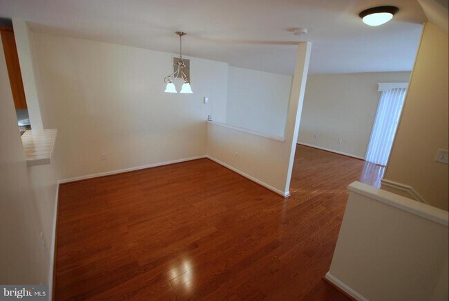 Building Photo - 13500 Darter Ct