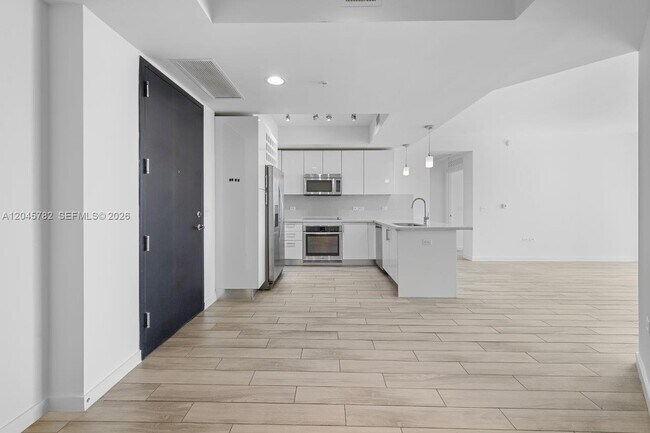 Foto del edificio - 999 SW 1st Ave
