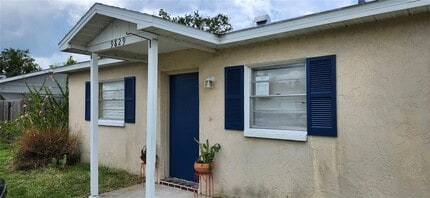 Building Photo - 9829 Grace Dr