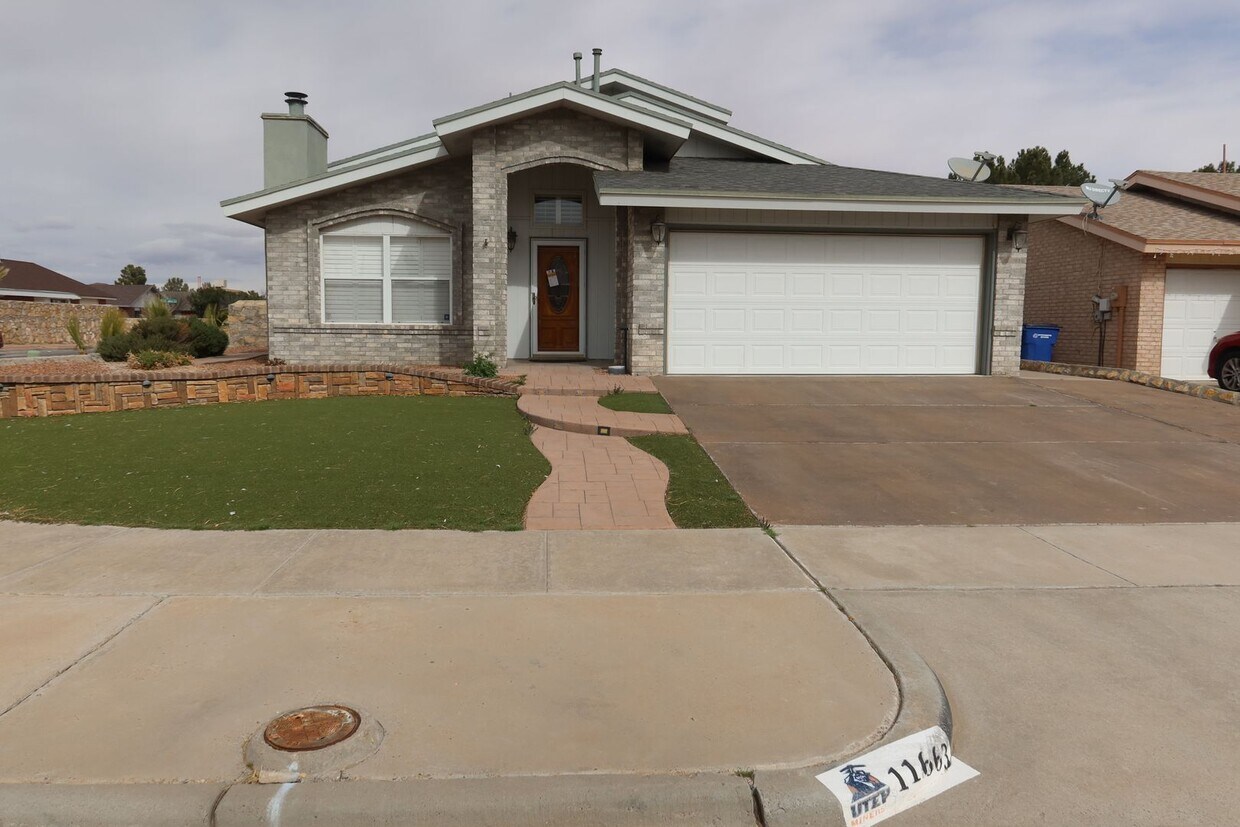 Primary Photo - 11663 GREAT SPIRIT CIR.