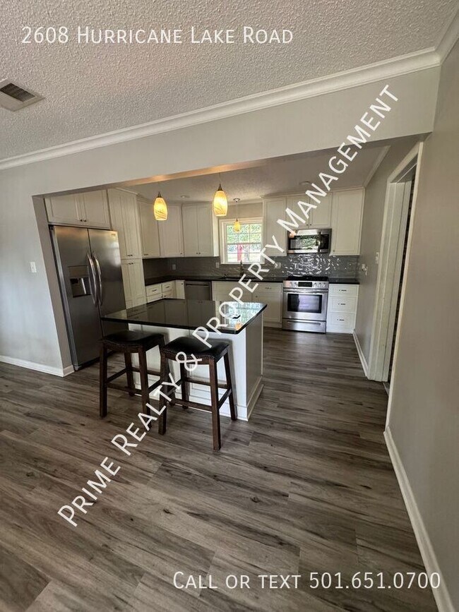 Foto del edificio - 2608 Hurricane Lake Rd
