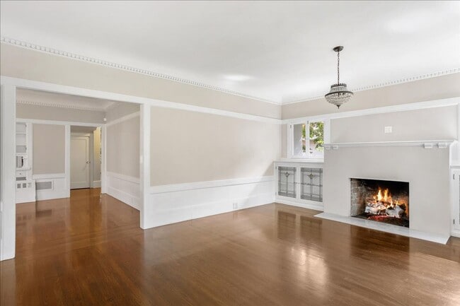 Building Photo - 1133 42nd St
