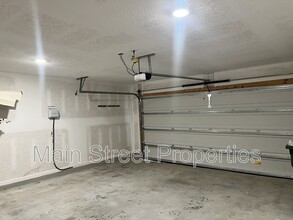 Building Photo - 5862 Blackhorse Cir