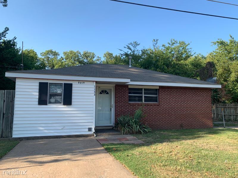 Primary Photo - 2 br, 1 bath House - 2021 Remco 1133 Garden