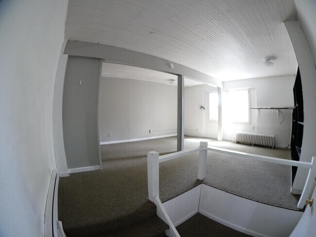 Building Photo - 446 Grove St