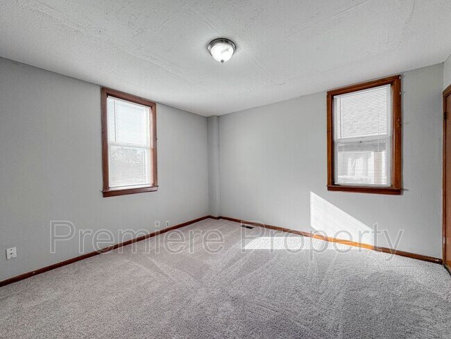 Building Photo - 414 Prospect Ave