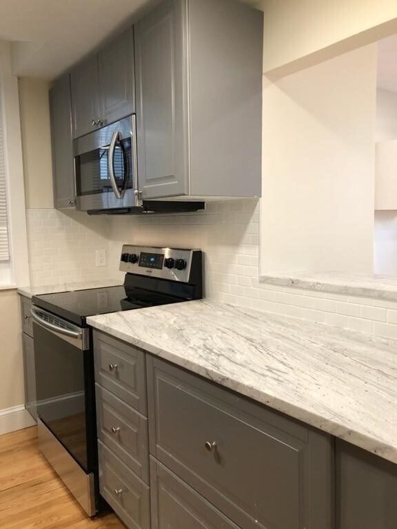 Foto principal - 61 Park Dr