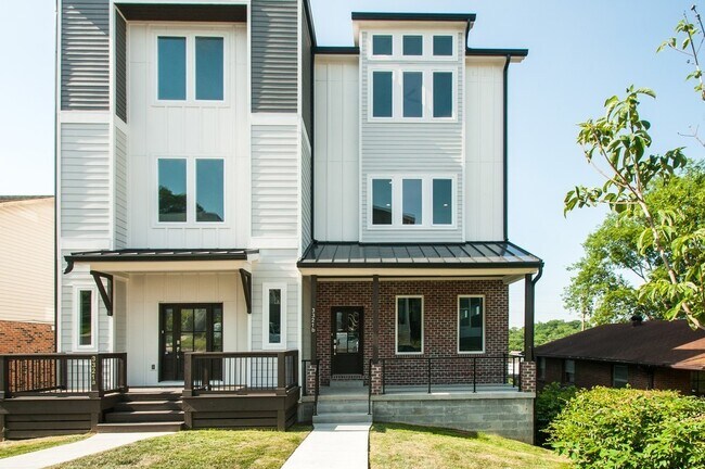 Building Photo - 3321 Felicia St