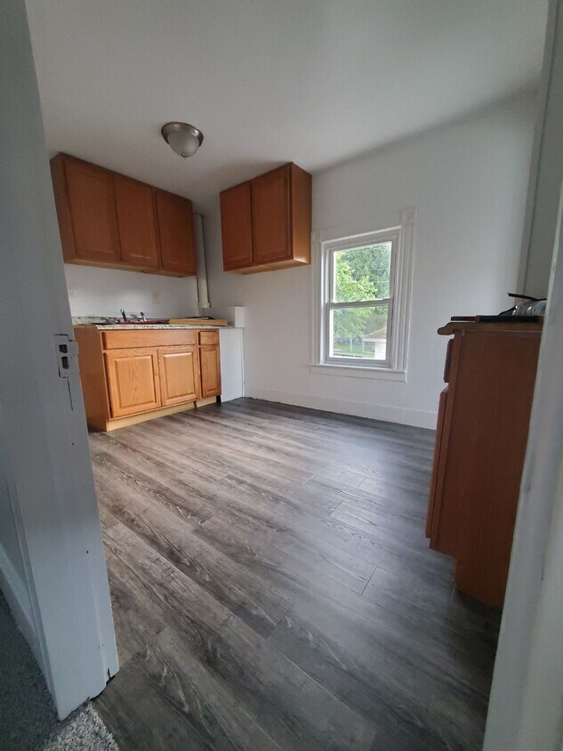 160 S Church St Unit Church Street, Carbondale, PA 18407 Apartments