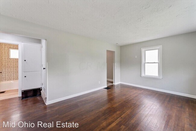 Building Photo - 3 br, 1 bath House - 2610 Atwood Terrace