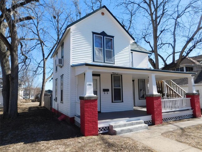 Building Photo - 155 S 10th St