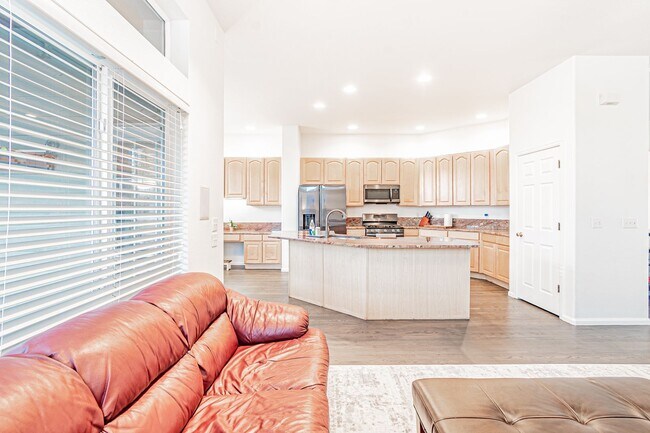 Foto del edificio - Luxury Living in Arvada: Impeccably Remode...