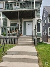 Building Photo - 1655 N Van Buren St