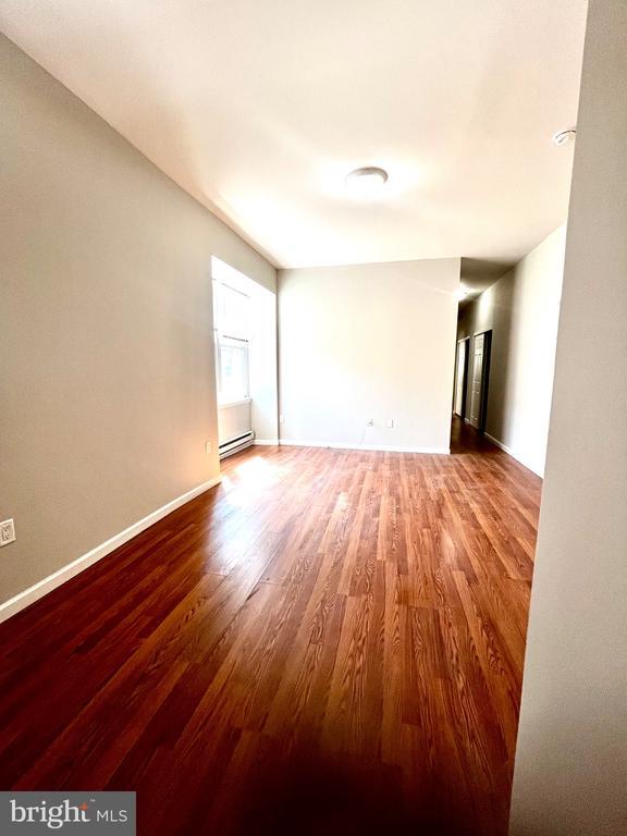 Foto del edificio - 7106 Devon St