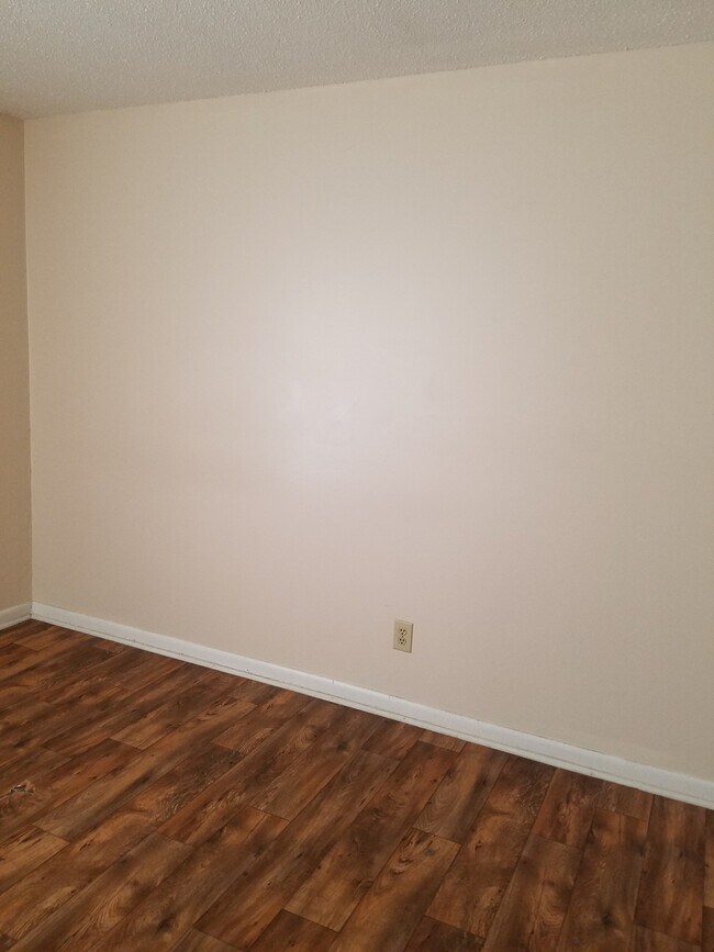 3902 Cobb Rd Unit 102 A, Huntsville, AL 35805 Room for Rent in Huntsville, AL