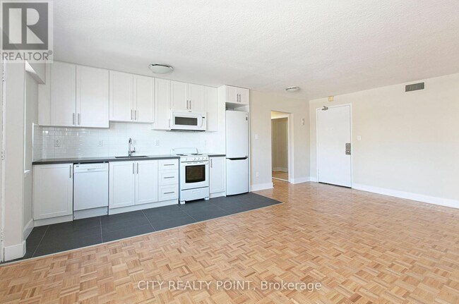 Building Photo - 95-495 Lawton Blvd
