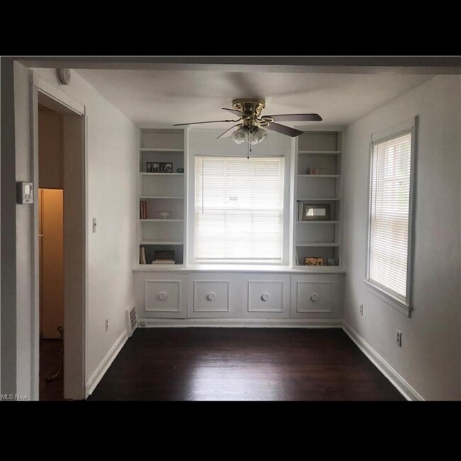 Foto del edificio - 3337 Sutton Rd