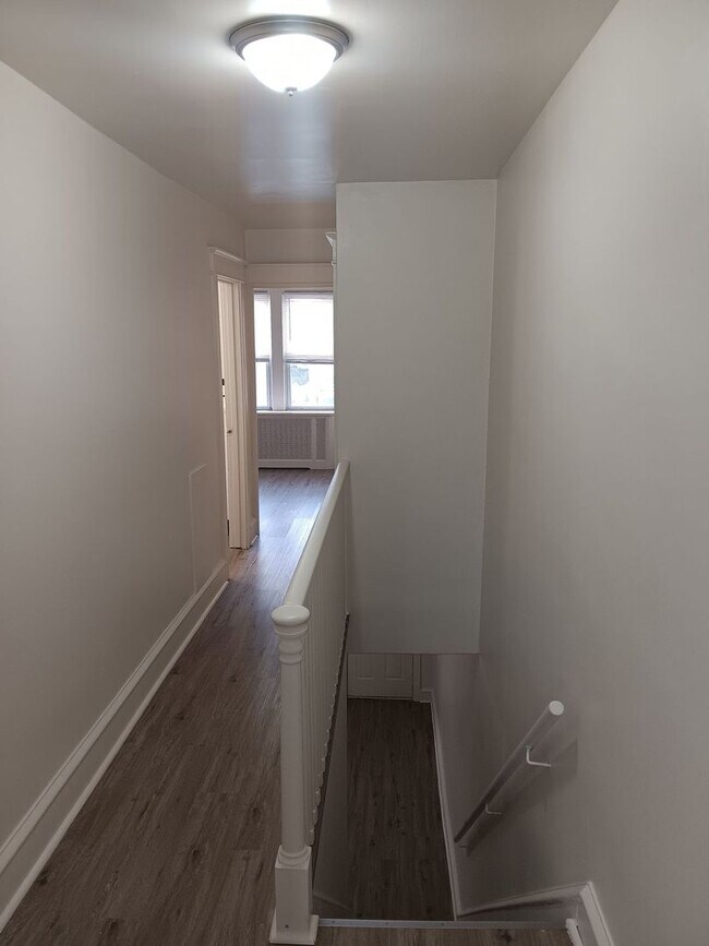 Foto del edificio - 2309 Upland St