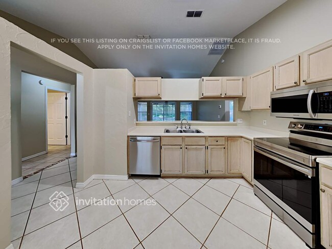 Building Photo - 676 Brightview Dr