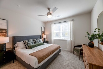 Ascend at 720 apartments — community photo - Ascend at 720
